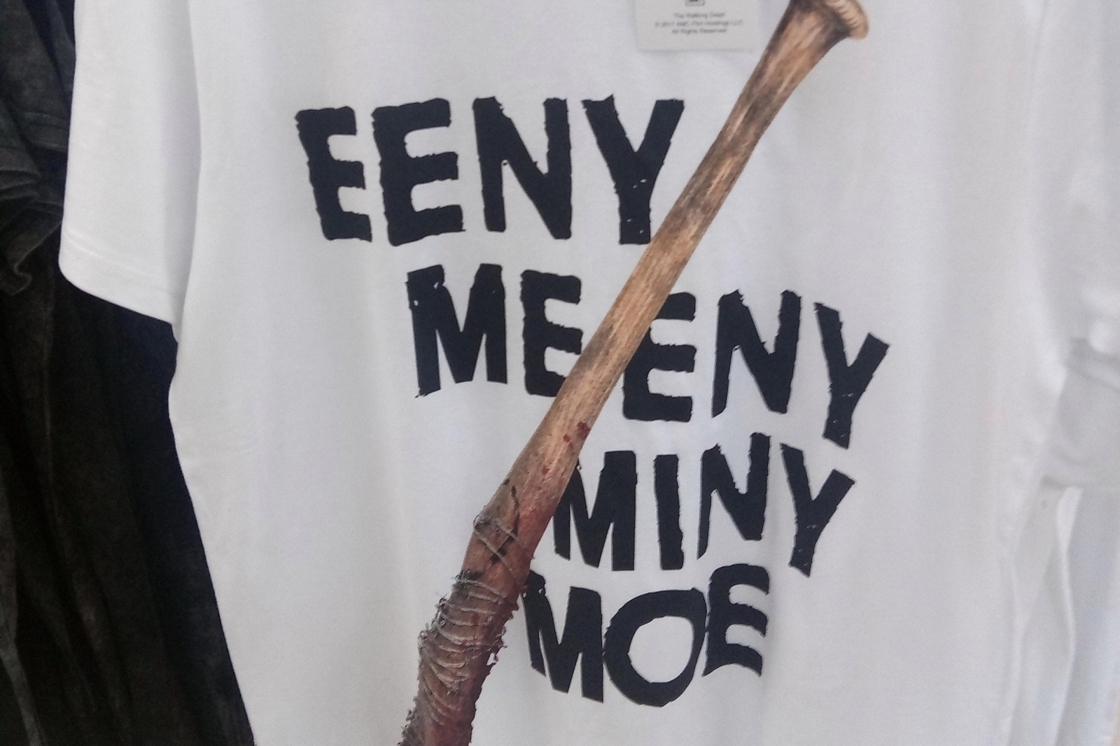 'The Walking Dead' t-shirt accused of racism - the walking Dead, Negan, T-shirt, Racism, Serials