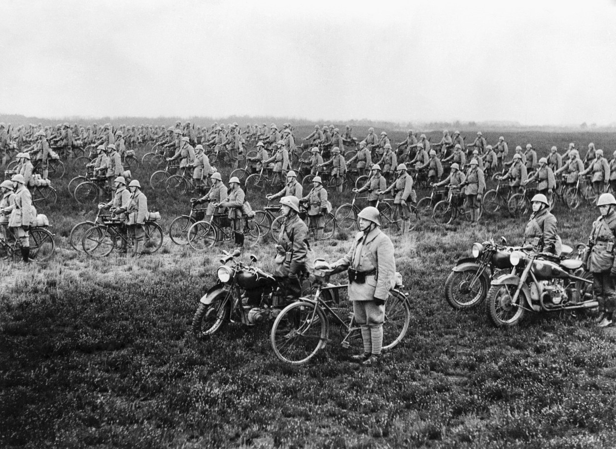 Bike: military side - A bike, Army, 20th-21st centuries, Longpost