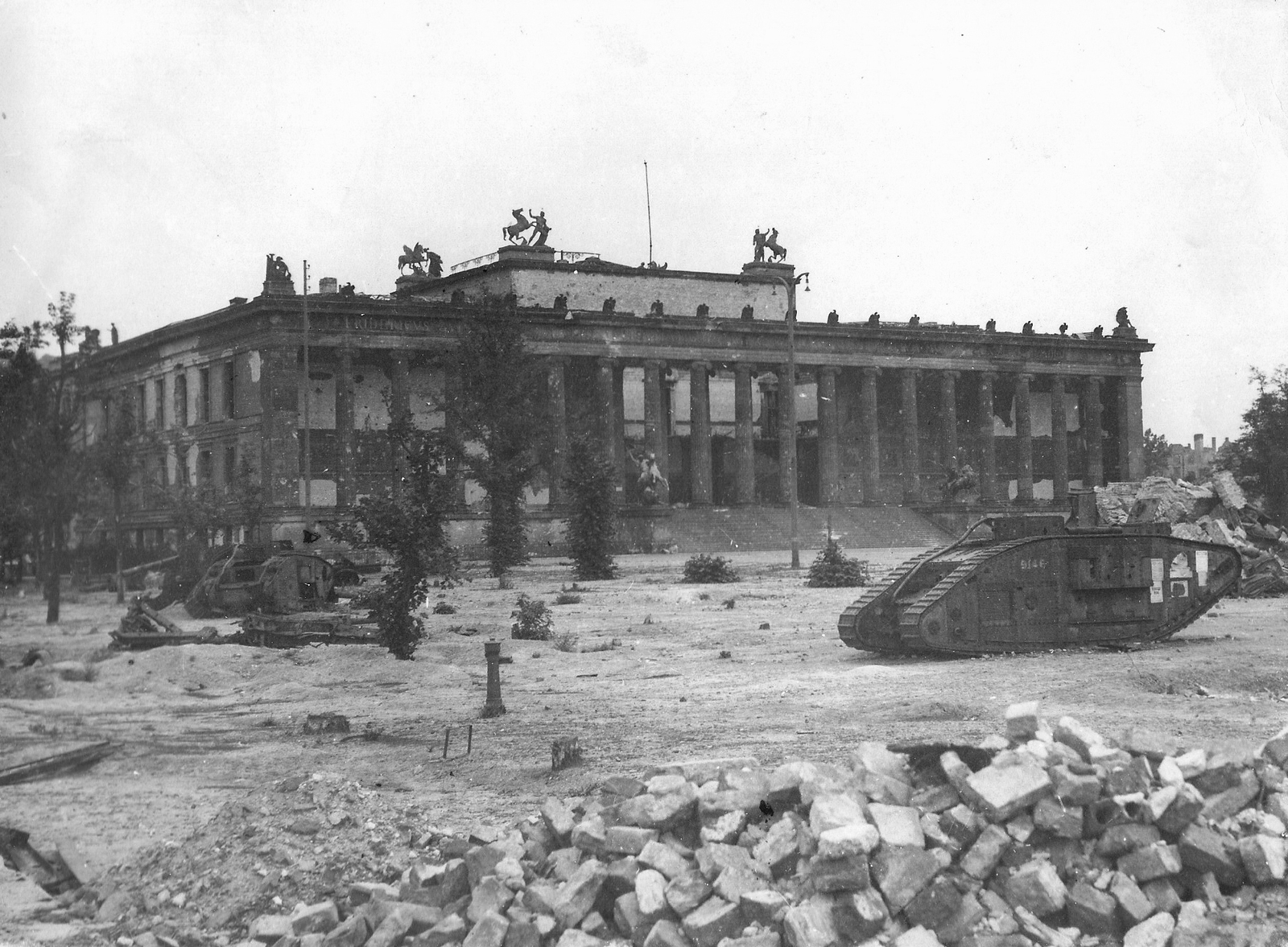 Soviet tanks in Berlin, May 1945 - The photo, 1945, The Second World War, Tanks, Longpost