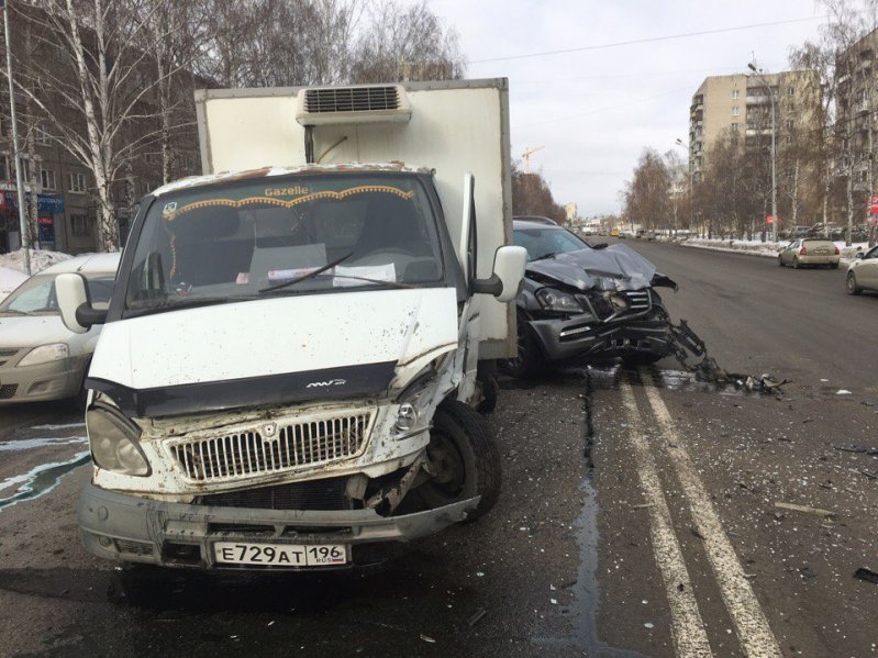 Яркое свидетельство, почему не надо помогать нарушающим правила - ДТП, Авария, Газель, Правила, Видео, Текст, Нарушитель, Длиннопост