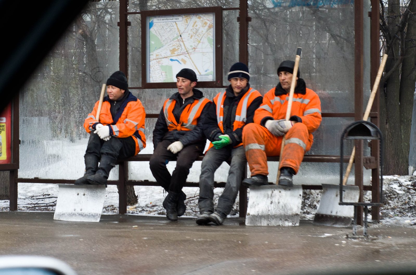 Гастарбайтеры из Узбекистана изнасиловали девятиклассницу в Москве | Пикабу