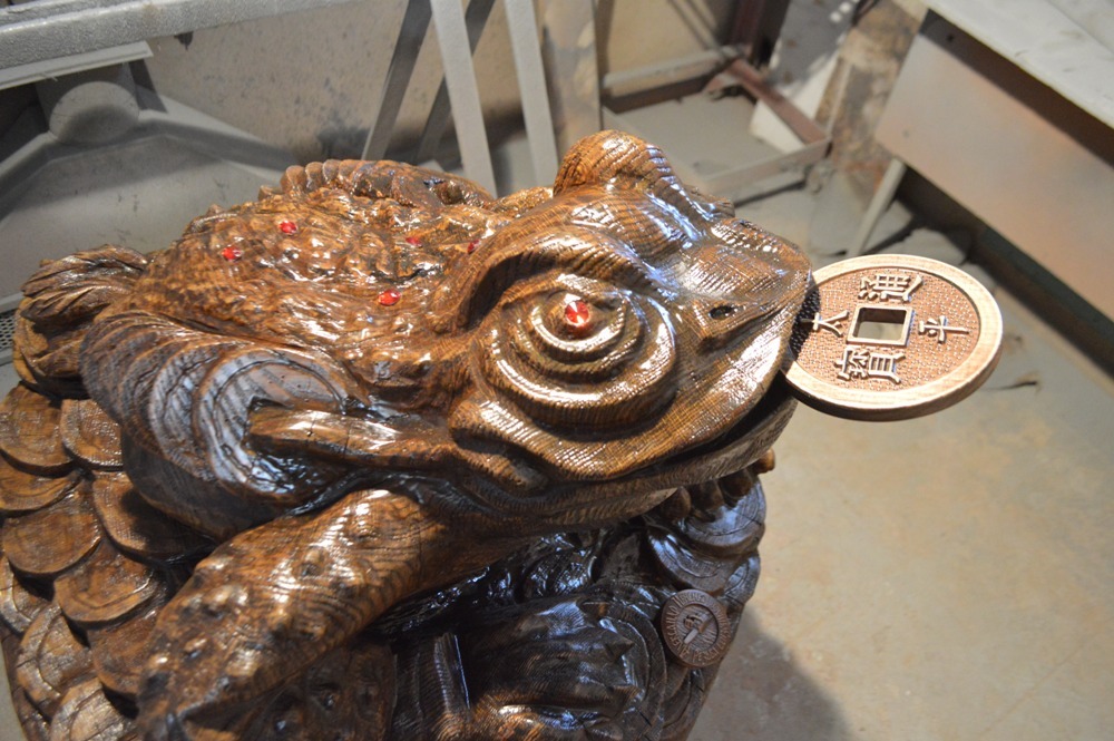 how i made big money - My, Alexander Ivchenko, Chainsaw sculpture, Toad, Feng Shui, Money, Longpost, Chainsaw, Video