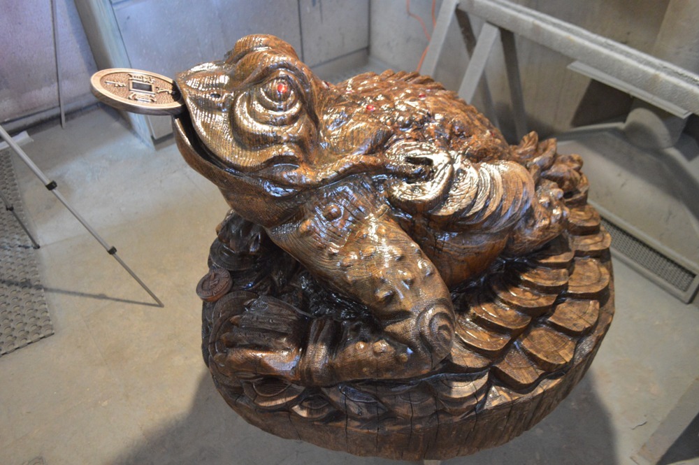 how i made big money - My, Alexander Ivchenko, Chainsaw sculpture, Toad, Feng Shui, Money, Longpost, Chainsaw, Video