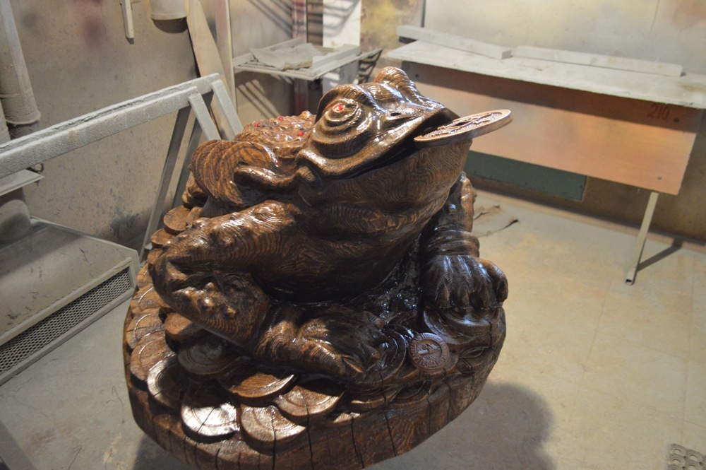 how i made big money - My, Alexander Ivchenko, Chainsaw sculpture, Toad, Feng Shui, Money, Longpost, Chainsaw, Video