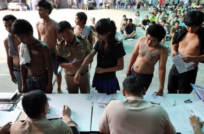 Site of recruitment test of Thai soldiers - The appeal, Kit, Thailand, Recruitment, Longpost