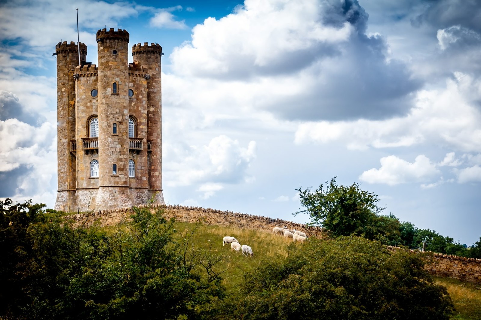 Broadway Tower in England - England, Beautiful view, The buildings, Longpost