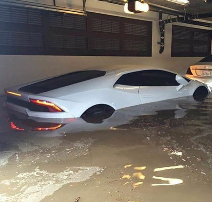 flooded the garage - Garage, Потоп, Water, Car