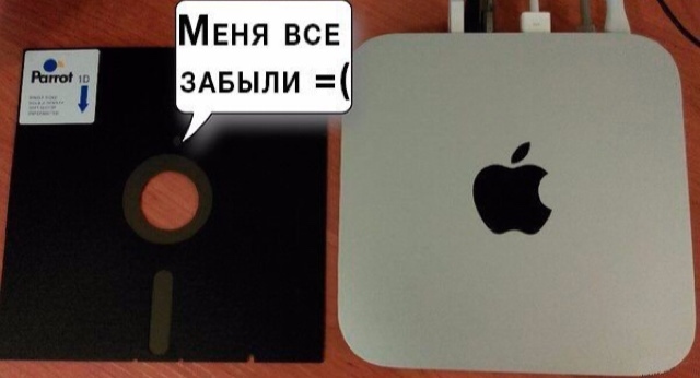 Старинная односторонняя дискета и современный компьютер Apple MacMini - Техника, Перемены