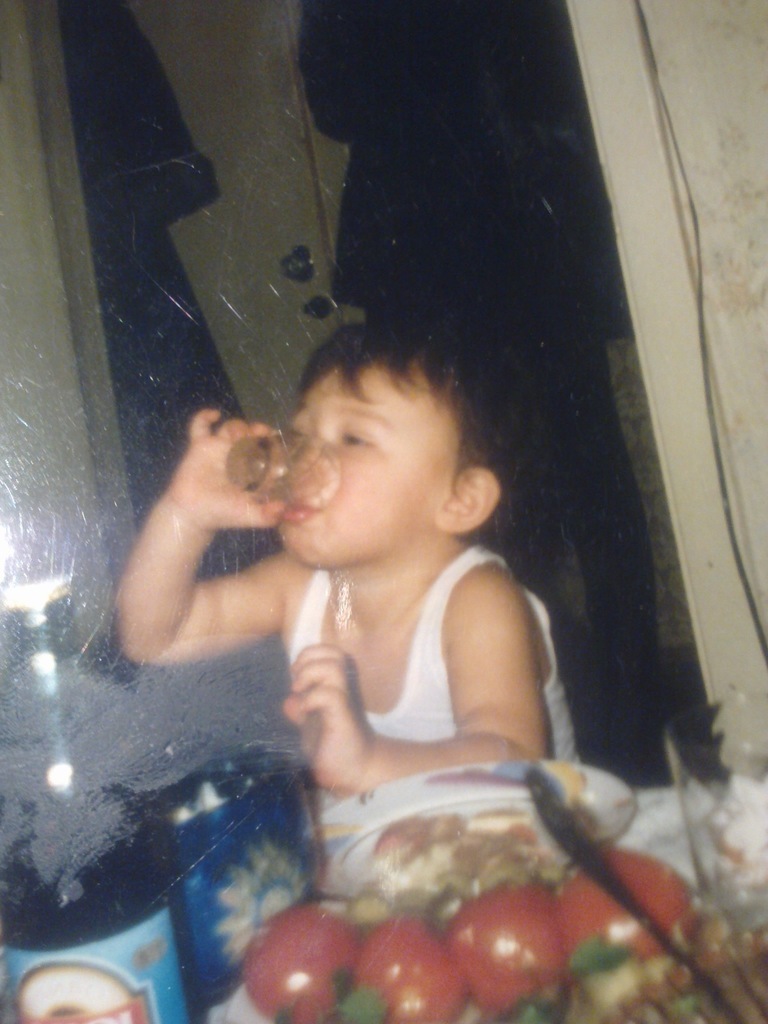 I found my baby photo and I don’t know how to react .. - My, Childhood of the 90s, Feast, The photo