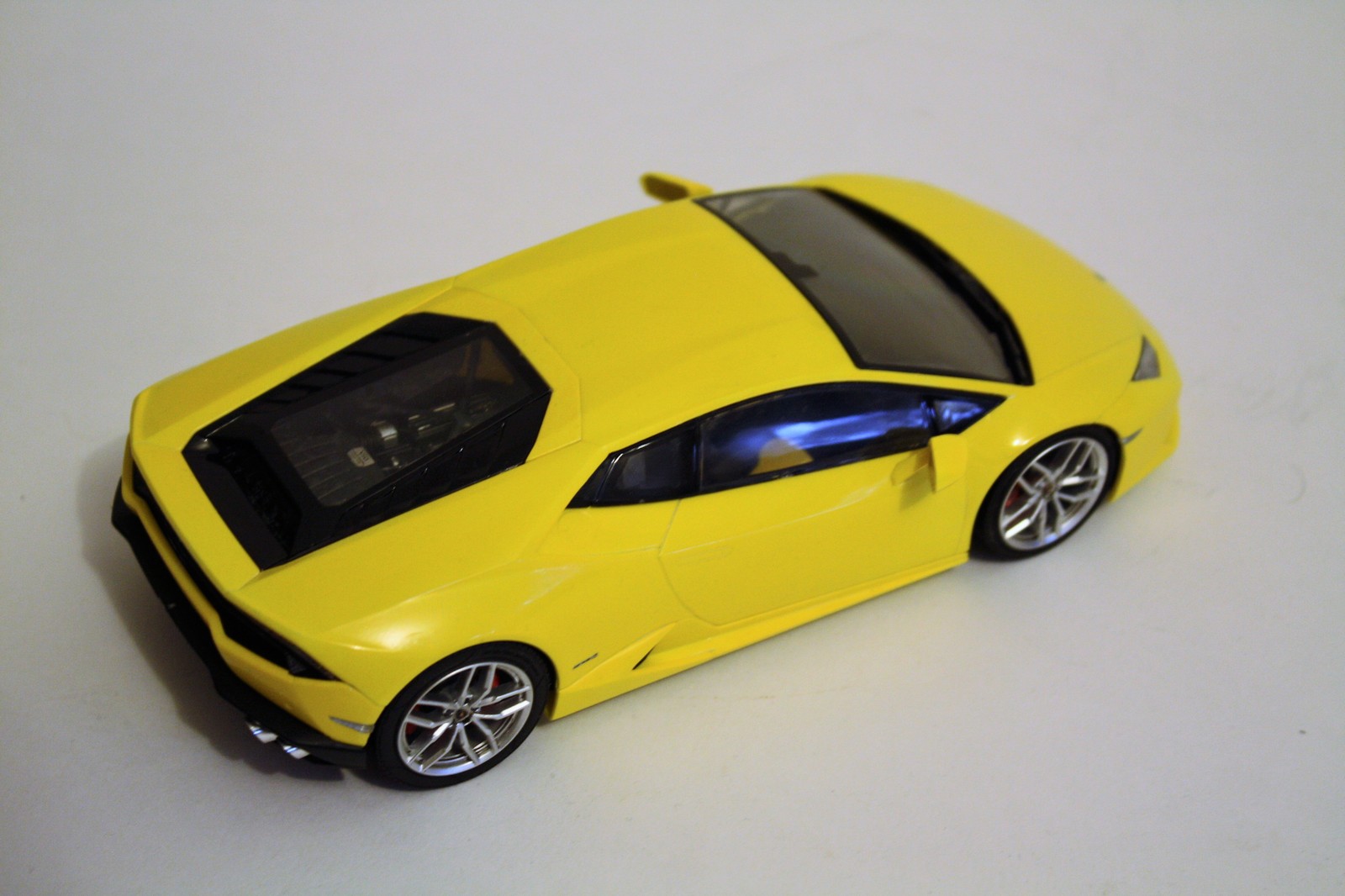 1/24 scale Lamborghini Huracan build model by Aoshima - My, Modeling, Car modeling, Lamborghini, Longpost