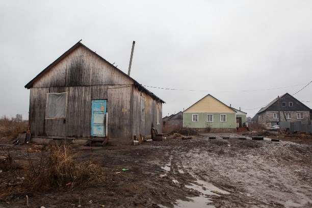 While the whole country is watching the rallies... - Gypsies, Plekhanovo, Samostroy