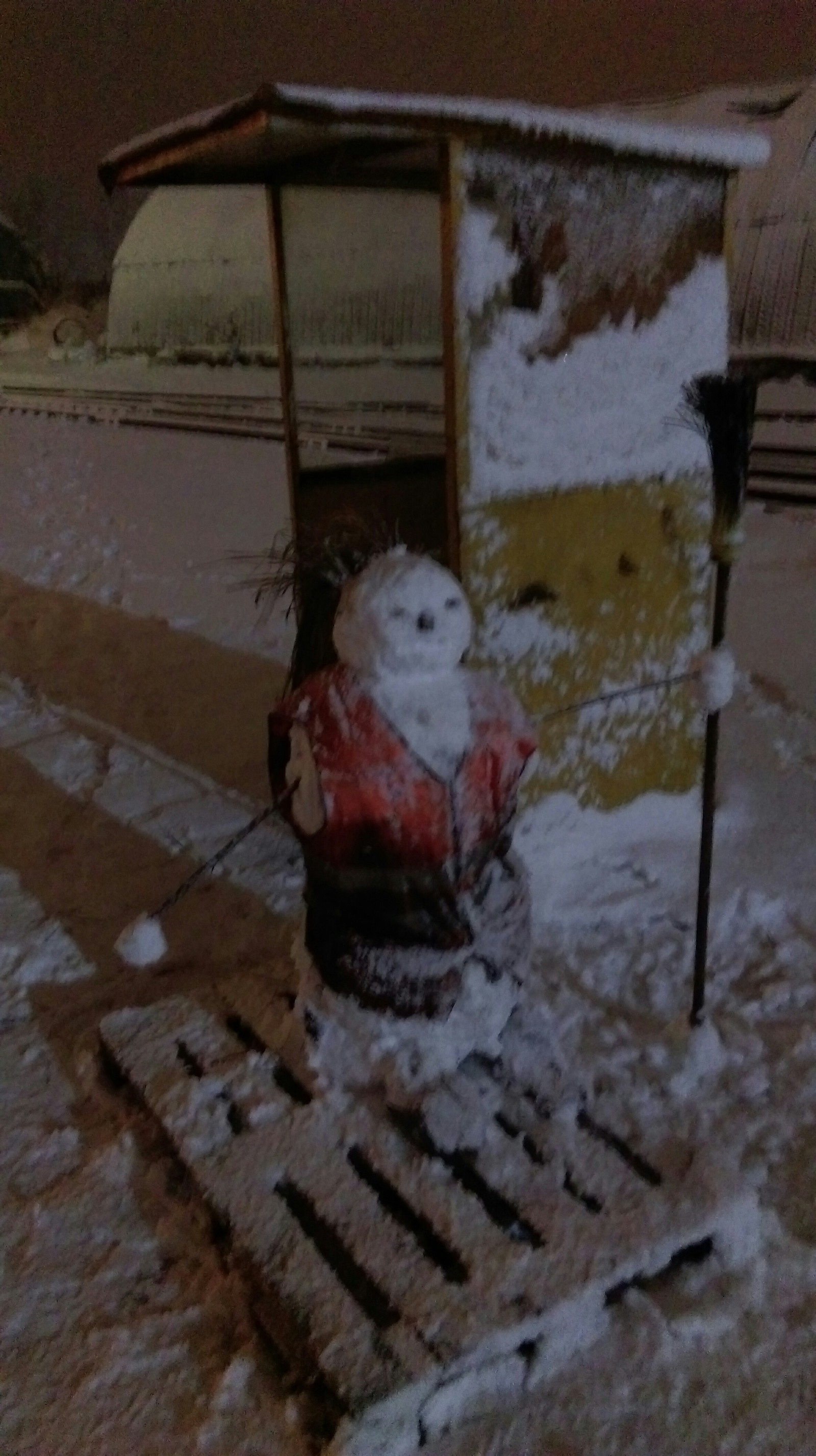 Night snow or when you are bored at work - Russian Railways, Night, snowman, Longpost