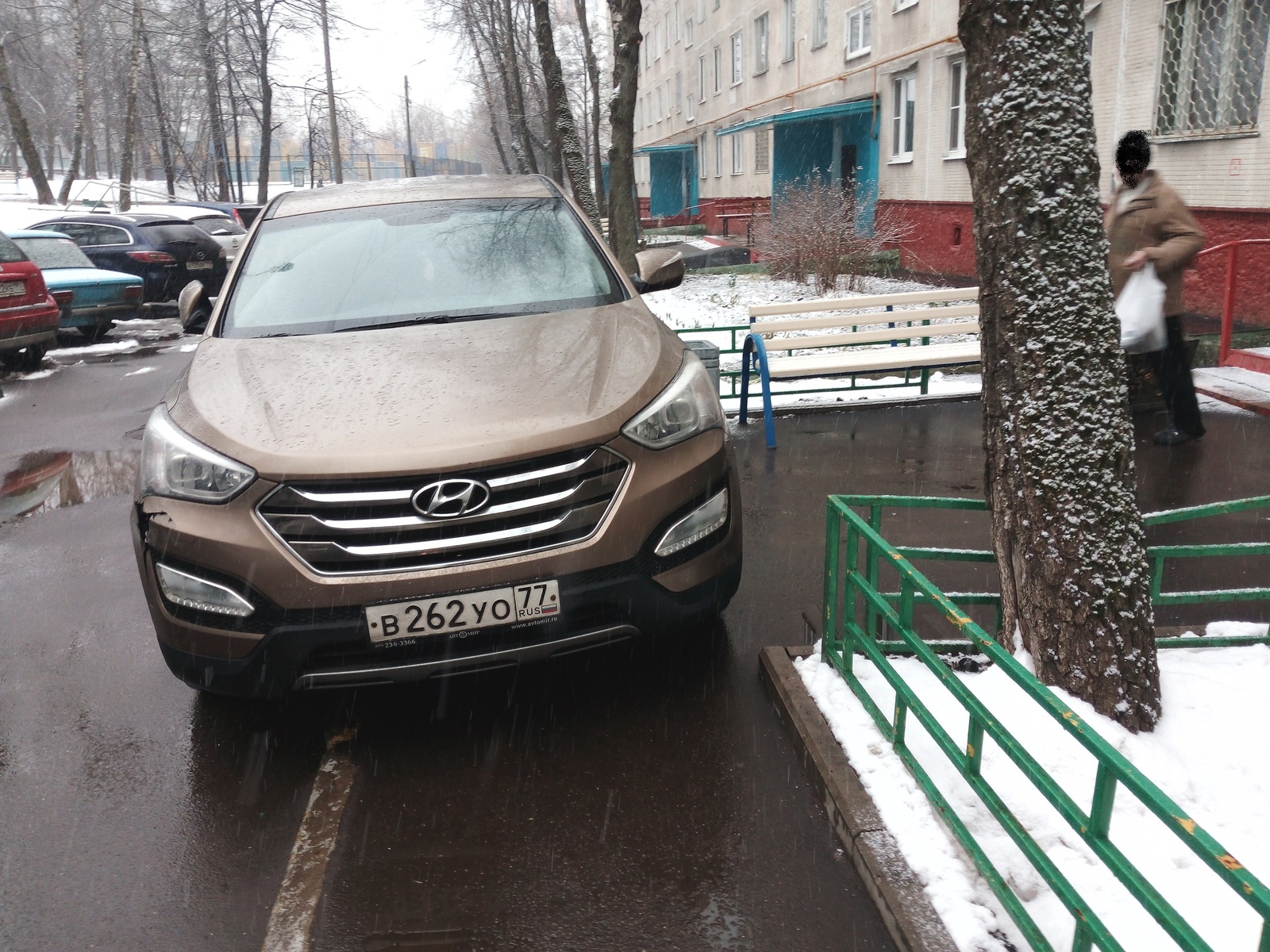 A guide to materializing free bricks on your wagon - My, Auto, Entrance, Traffic rules, Impudence, Moscow