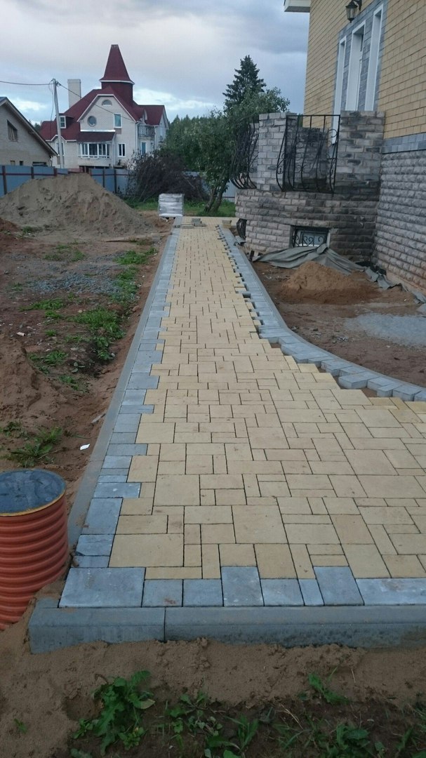 Yellow carpet with gray piping - My, Paving stones, Sidewalk, Beautification, Longpost