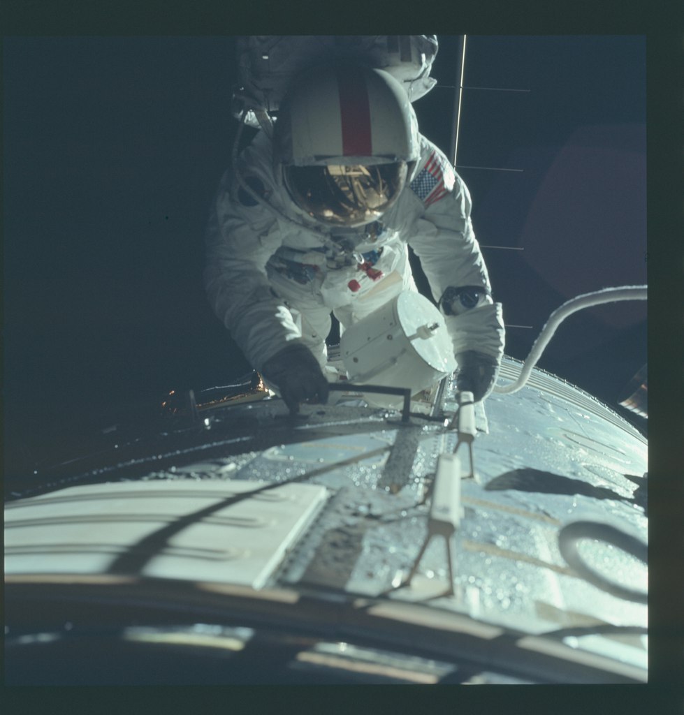 Film images from the NASA archives taken by the astronauts of the Apollo missions from 1961 to 1972. - Images, Longpost, Space, NASA, camera roll