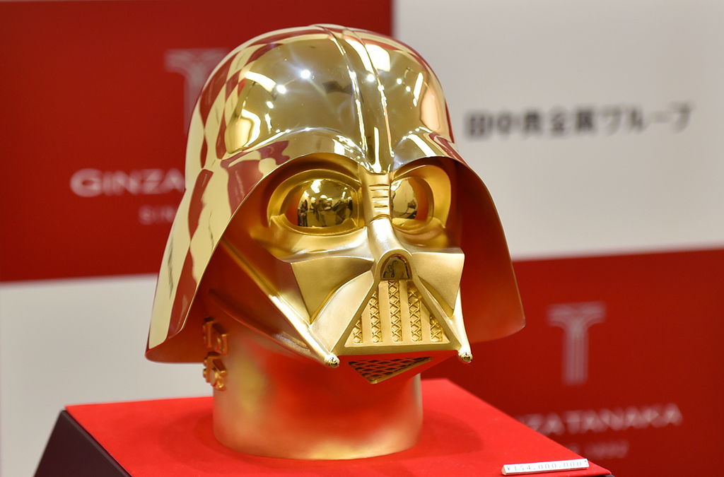 Japan makes $1.4 million golden Darth Vader mask - Darth vader, Gold, Star Wars, Japan, Mask