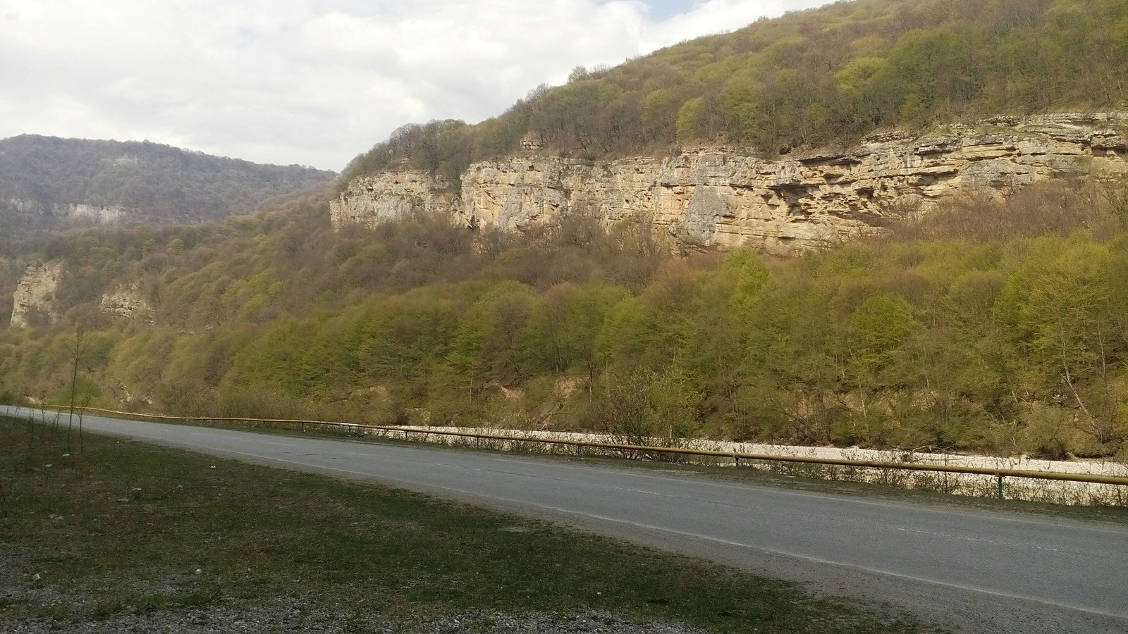 On the way to the Chegem waterfalls. - Kabardino-Balkaria, The mountains, The photo