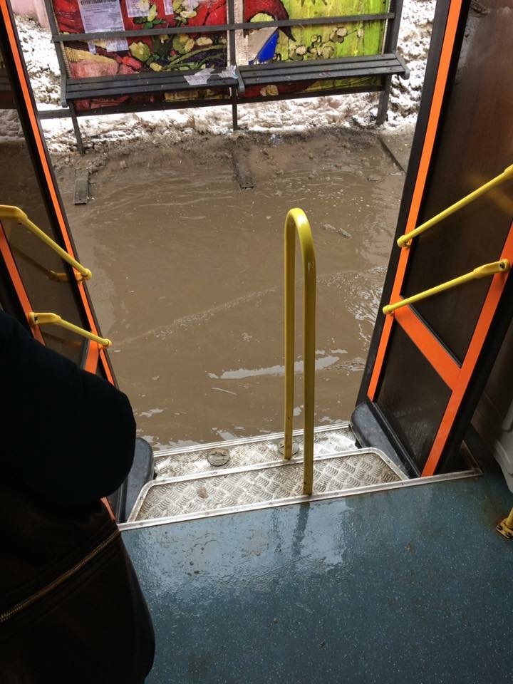 - Your stop, sir! (Nizhny Novgorod) - My, Nizhny Novgorod, Stop, Puddle