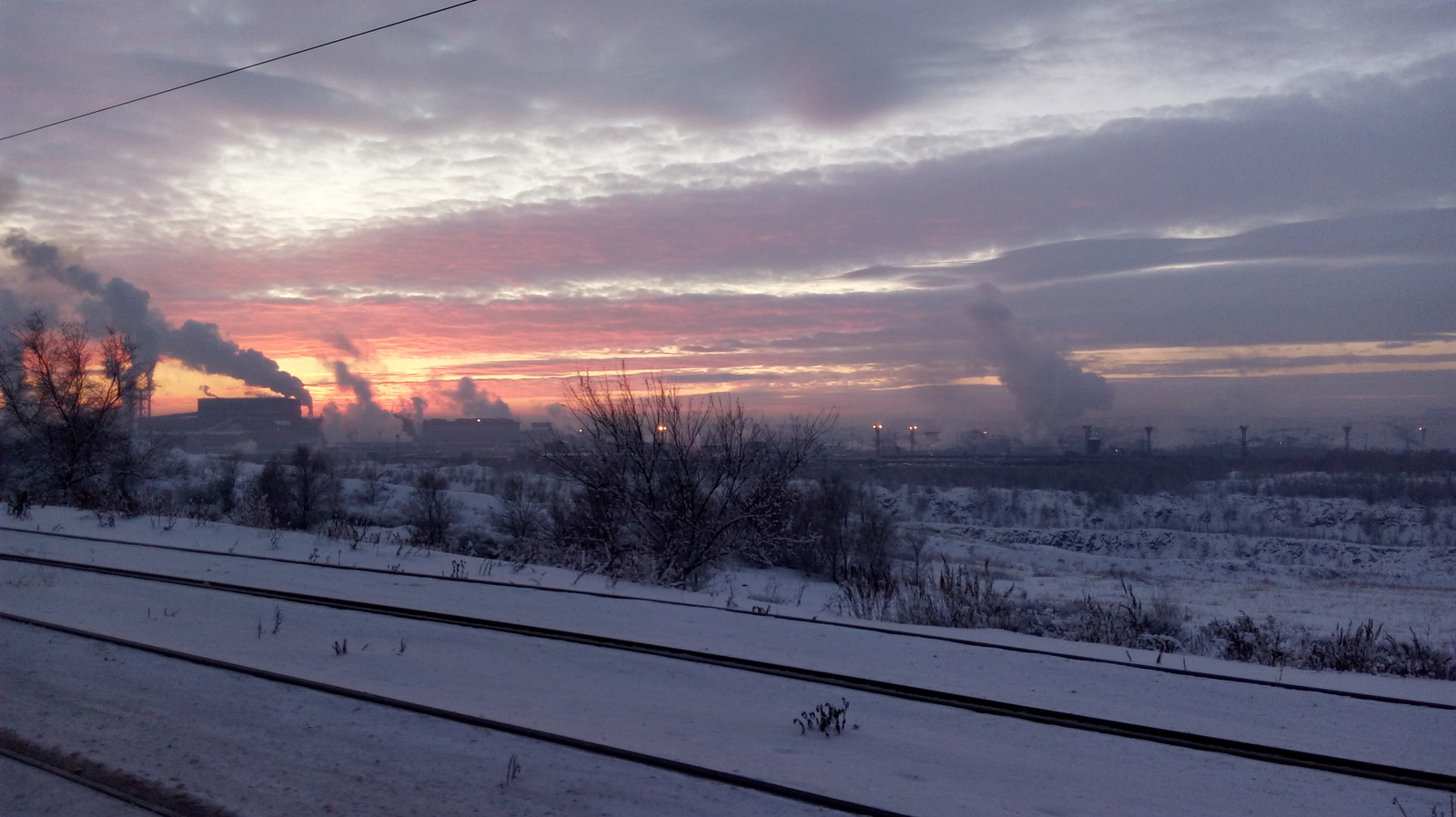 Sky on fire... - My, Sunset, Mmc, Photo on sneaker, Winter, beauty of nature, Industrial, Industrial rock