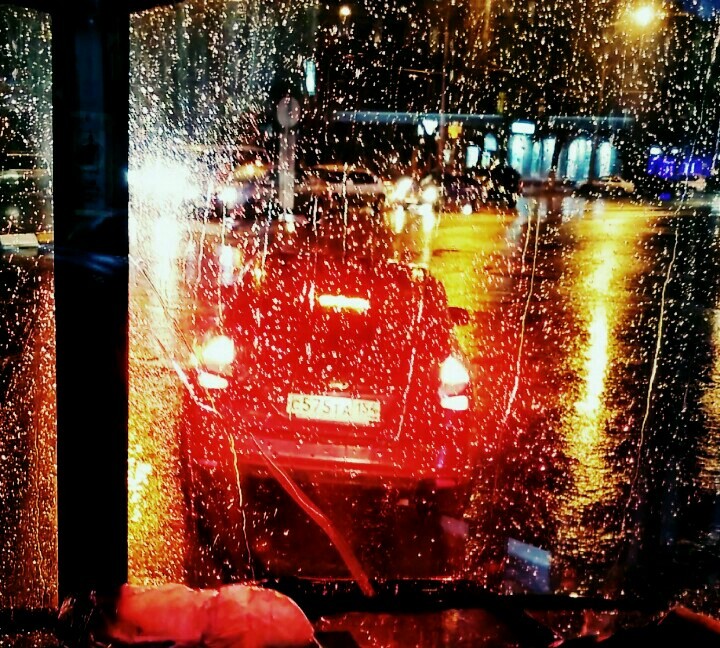 Just a photo from the window of a trolleybus - My, Evening, Rain, Road, Trolleybus, Not photoshop