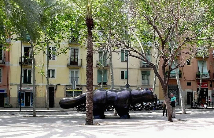 Statue of a cat in Barcelona - cat, Spain, Barcelona, Monument, Longpost, Barcelona city