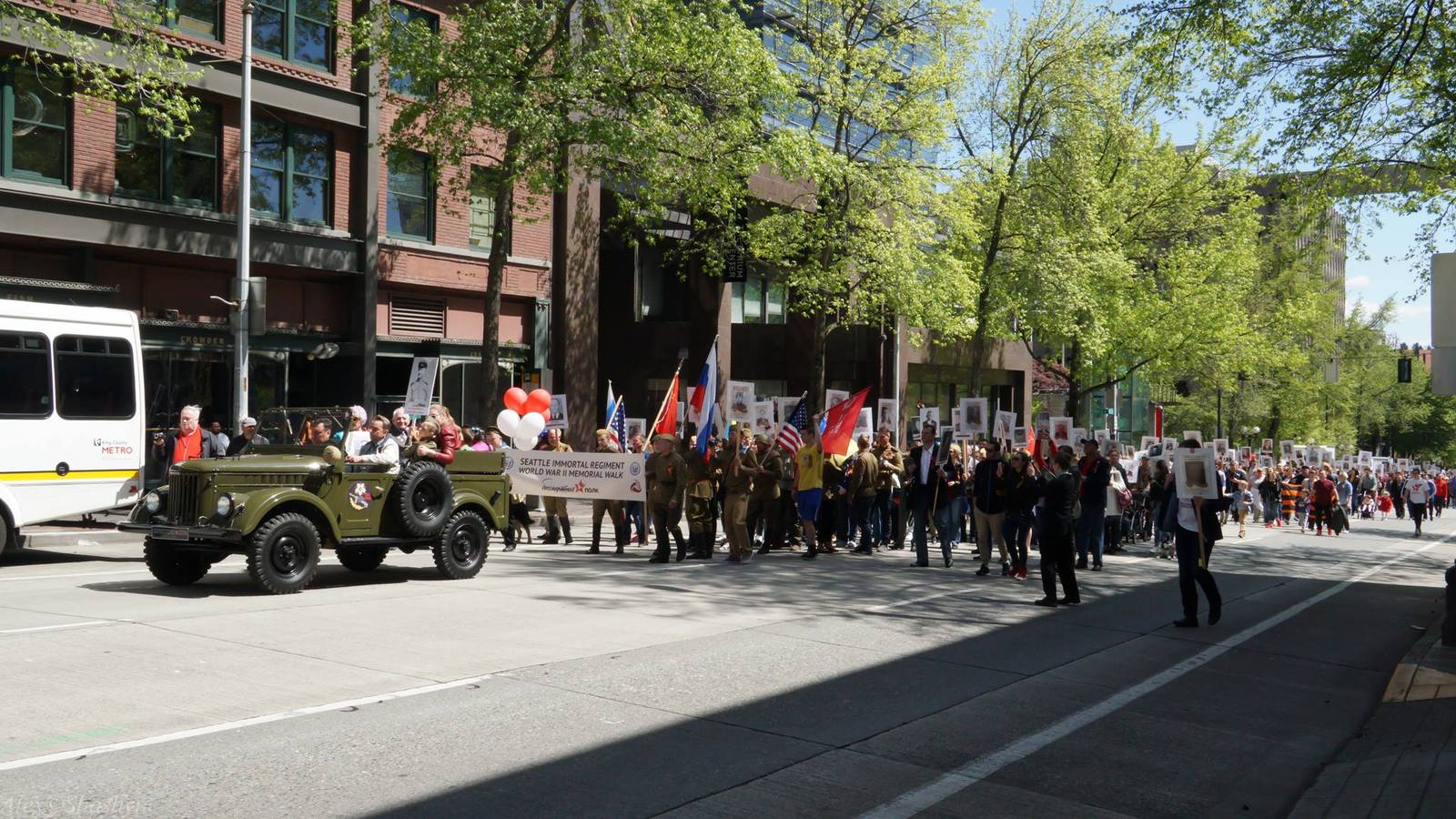 The Immortal Regiment marches through Seattle. - Immortal Regiment, USA, Seattle, 2017, Video, Longpost, May 9, May 9 - Victory Day