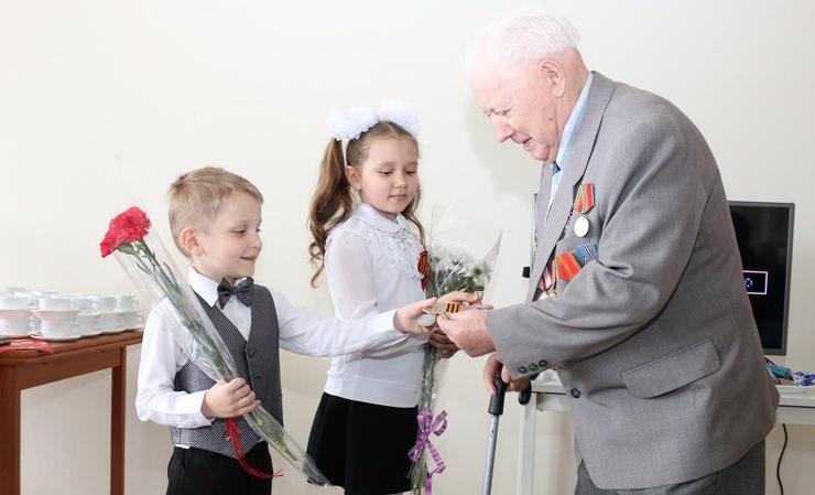 In Ulyanovsk, children dug up the stolen awards of a veteran on the territory of a kindergarten. - news, Ulyanovsk, Reward, May 9, Find, Accident, May 9 - Victory Day