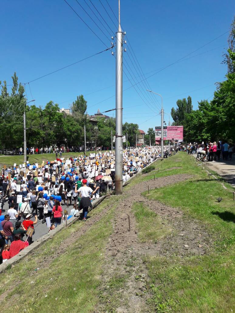 Immortal regiment in Bishkek. Kyrgyzstan/Kyrgyzstan - Immortal Regiment, May 9, Kyrgyzstan, Bishkek, Victory, Longpost, May 9 - Victory Day