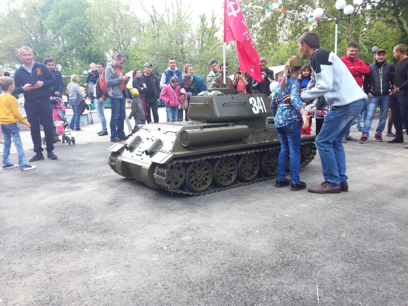 Вот мы строили.... г. Ейск, Т34-85 1:2.4 - Моё, Танки, Масштабная модель, 9 мая, Длиннопост, Кот, День Победы 9 мая