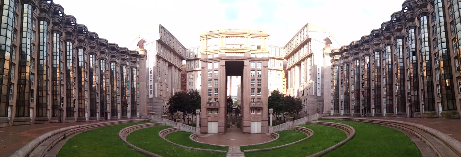 Complex from the Hunger Games - espaces d'abraxas - The Hunger Games, France, , Architecture, Longpost