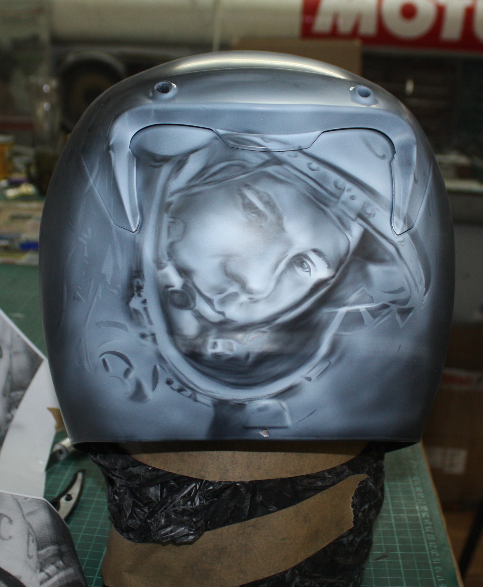 Airbrushing on HJC motorcycle helmet. - My, Airbrushing, Airbrushing on the helmet, Yuri Gagarin, Airbrushing72, Tyumen, Tyumenaero, Tyumenaero, Longpost