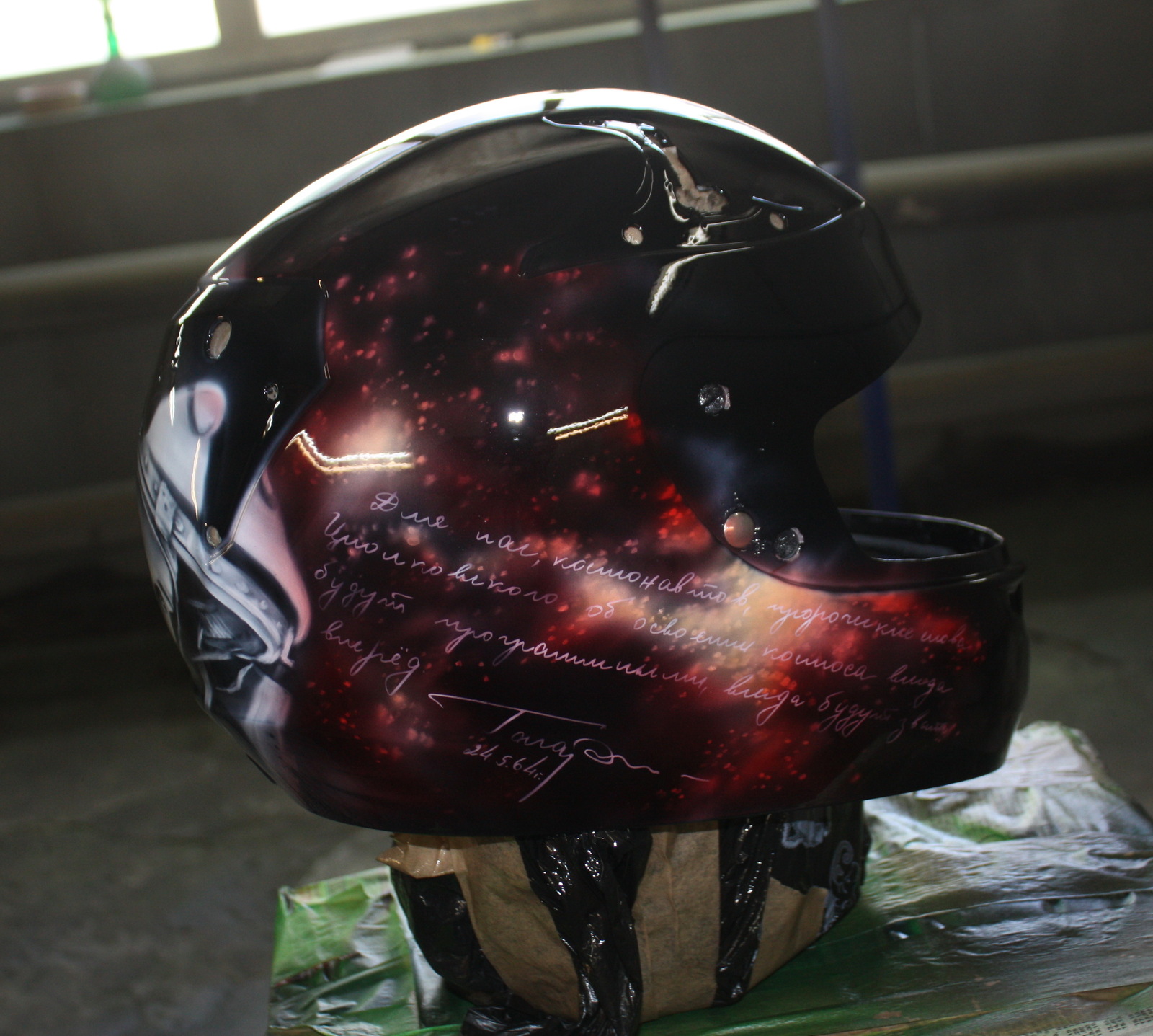 Airbrushing on HJC motorcycle helmet. - My, Airbrushing, Airbrushing on the helmet, Yuri Gagarin, Airbrushing72, Tyumen, Tyumenaero, Tyumenaero, Longpost