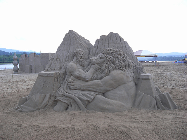 Shaky art. - Sculpture, Art, Sand, Spartacus: Blood and Sand, Creation, Zanamiclub, Longpost