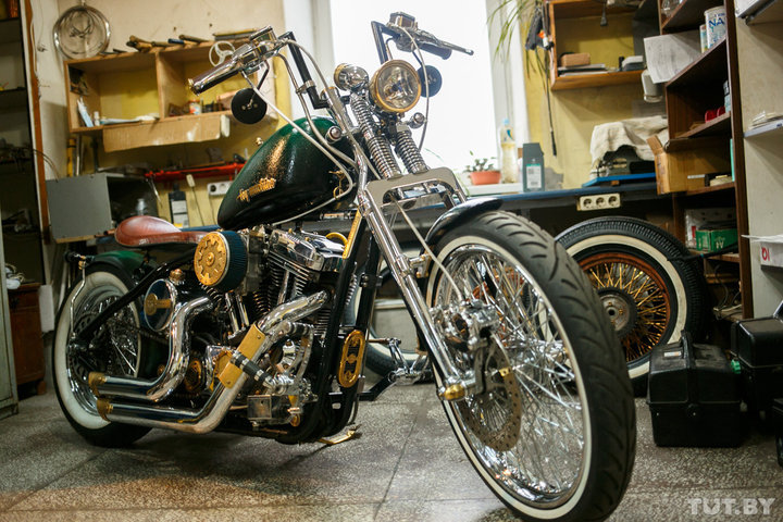 Steampunk bike of a cool master from Minsk - Motorcycles, Steampunk, Customization, Copper, Beautiful girl, Harley-davidson, Longpost, Moto