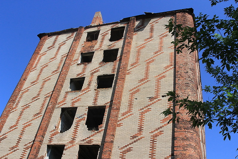 Strange house. Smolenskaya tower commune. - House, Smolensk, Longpost