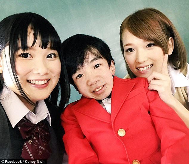 Japanese 3ft porn star who capitalises on looking like a ...