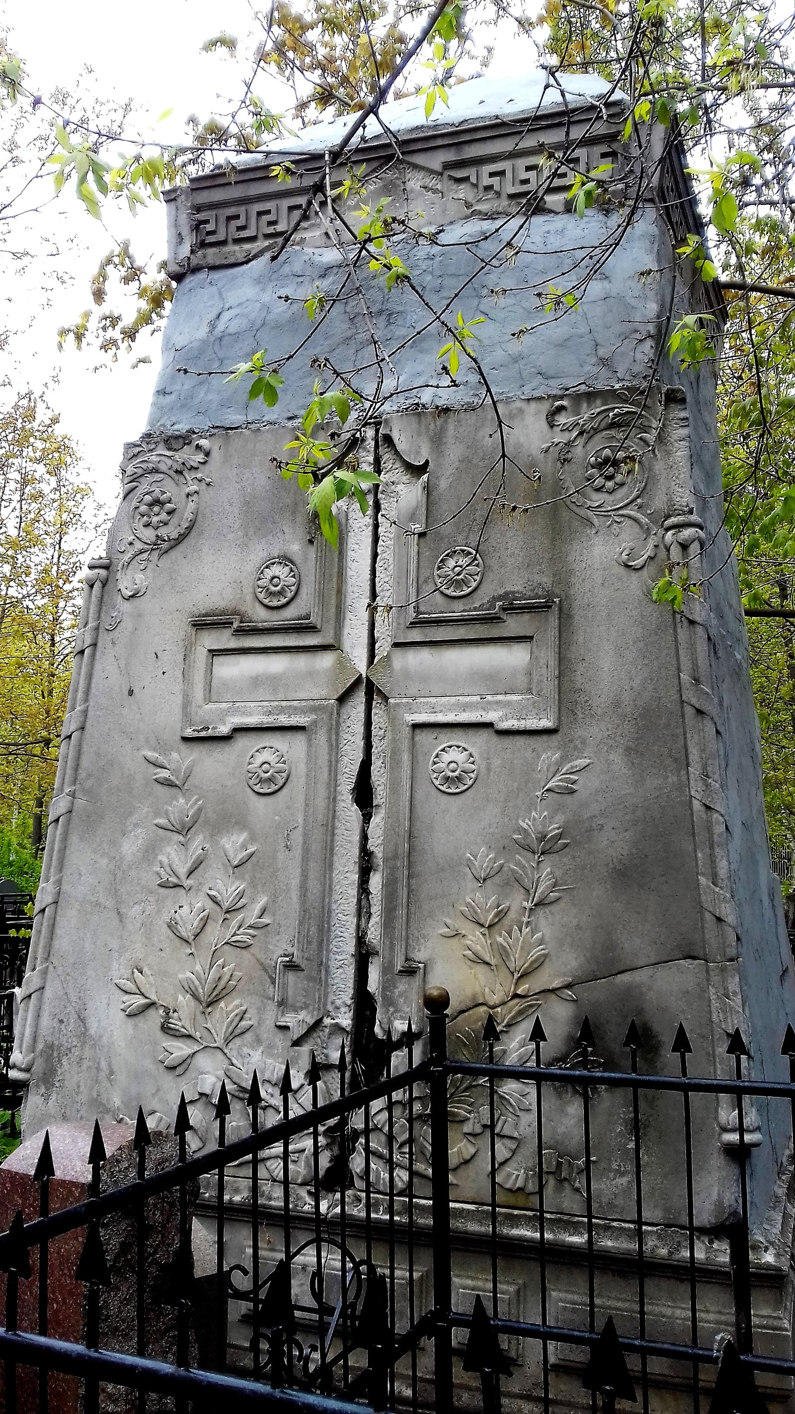 Cemetery Vagankovsky. Moscow. May 12, 2017. - My, Moscow, Cemetery Vagankovsky, May, Notes of a crazy woman, , Longpost