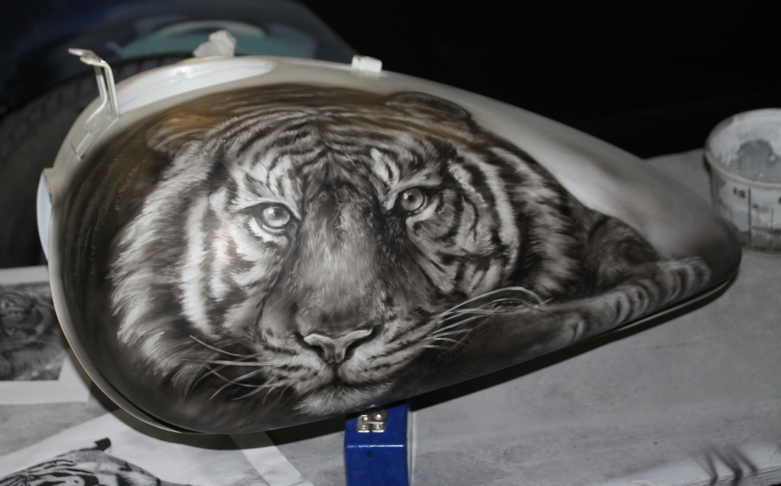 Airbrushing on Yamaha Dragstar, tigers... A bit of the process. - My, Airbrushing, , Yamaha, Airbrushing72, Tyumen, Tyumenaero, Tyumenaero, Longpost