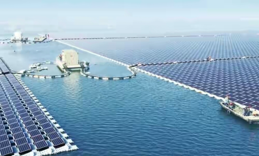 The largest floating solar power plant in China. - alternative energy, Solar panels, China