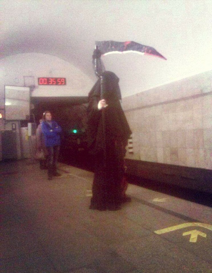 To work - Death, Kripota, Costume, Moscow, Metro