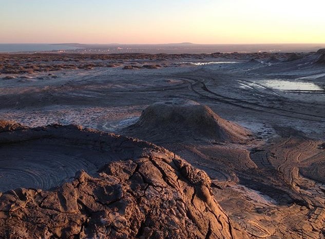 Alien landscapes of Azerbaijan - My, Baku, Azerbaijan, Travels, Travelers, Dirt, , , Geyser, Longpost