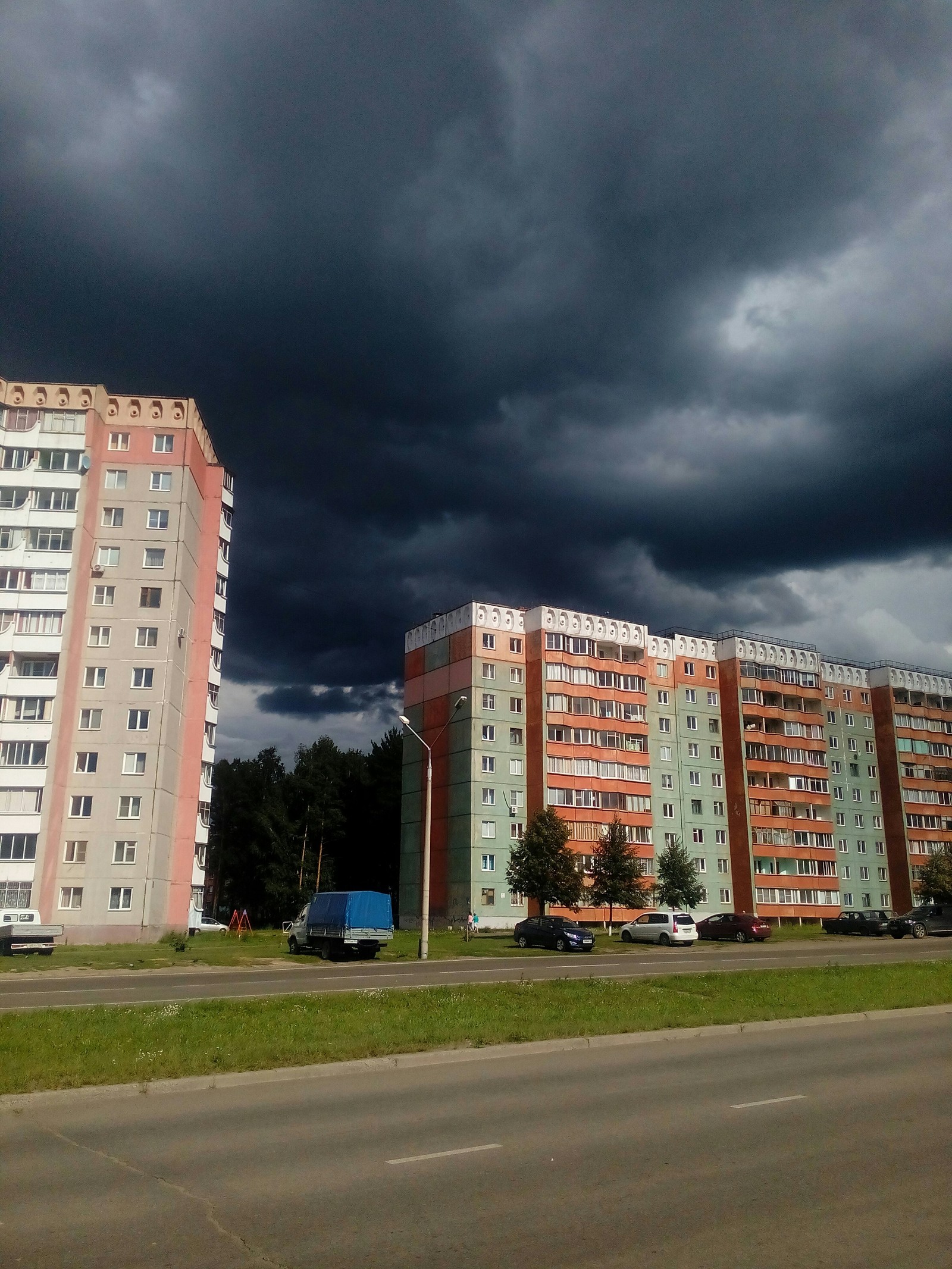 And the silence around - My, Thunderstorm, Sky, Clouds, The clouds, The photo, Vertical, Longpost