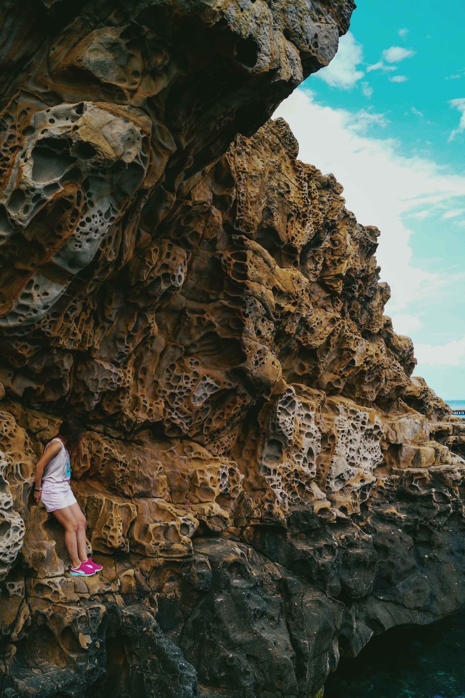 Cheese rocks - My, Crimea, The rocks, Black Sea, , Video, Longpost, Trypophobia