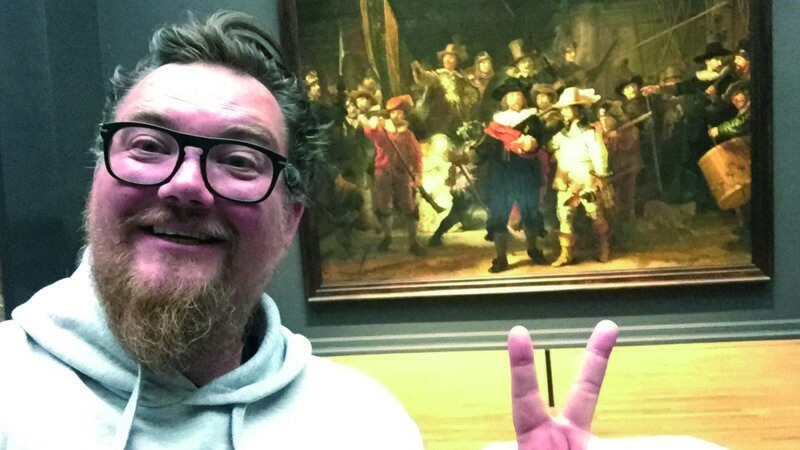 A visitor to a museum in Amsterdam was allowed to spend the night in front of a Rembrandt painting - Museum, Amsterdam, Rembrandt, Painting, Visitors, Video