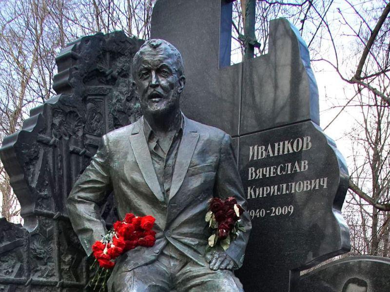 Monuments to the authorities of the 90s in Moscow cemeteries - Cemetery, Monument, Crime, Longpost