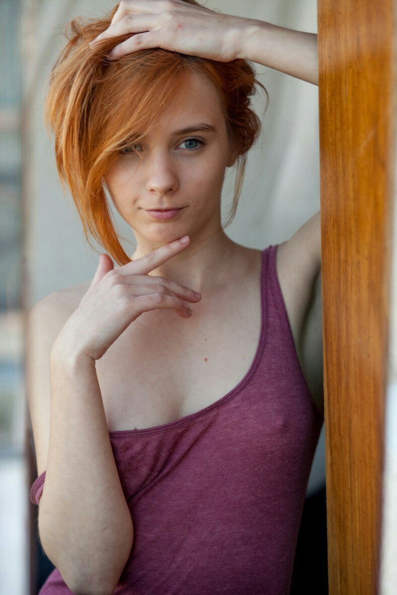 eroticheskoe-foto-marti-foto-devushek-pyanih-trahayut-po-krugu