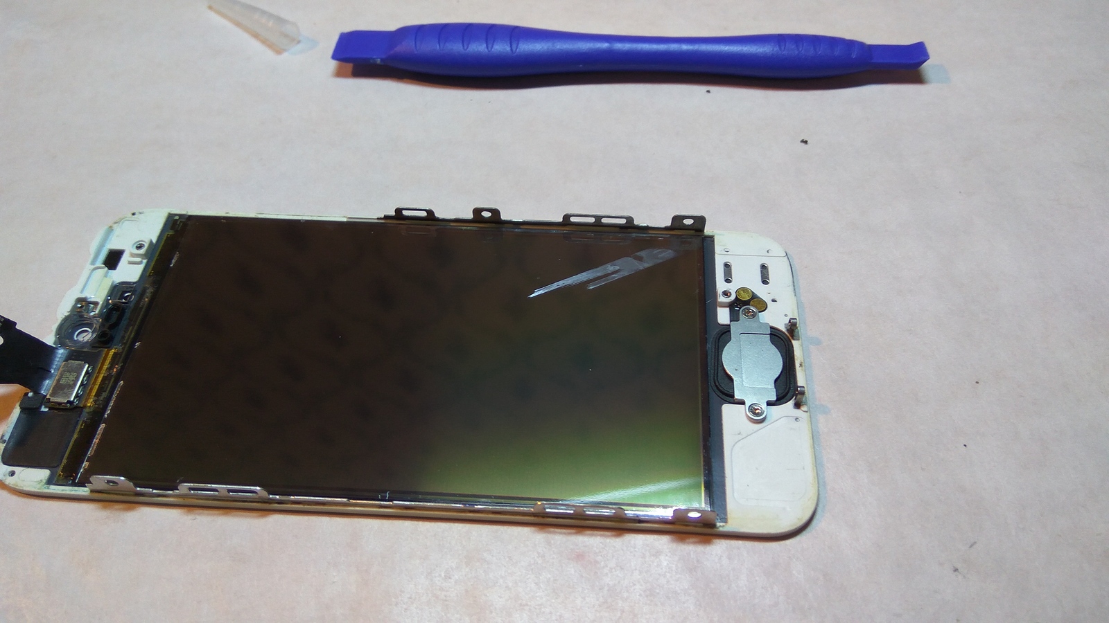 IPhone 5. The volume button does not work, as well as white dots with stripes on the screen. - My, iPhone, Repair of equipment, Longpost