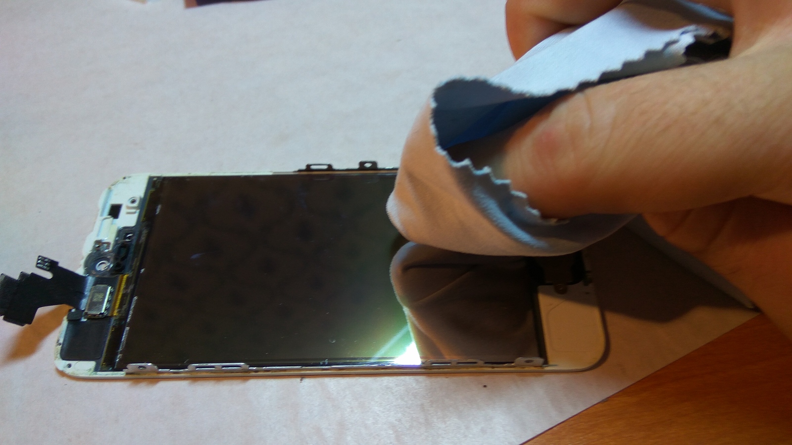 IPhone 5. The volume button does not work, as well as white dots with stripes on the screen. - My, iPhone, Repair of equipment, Longpost