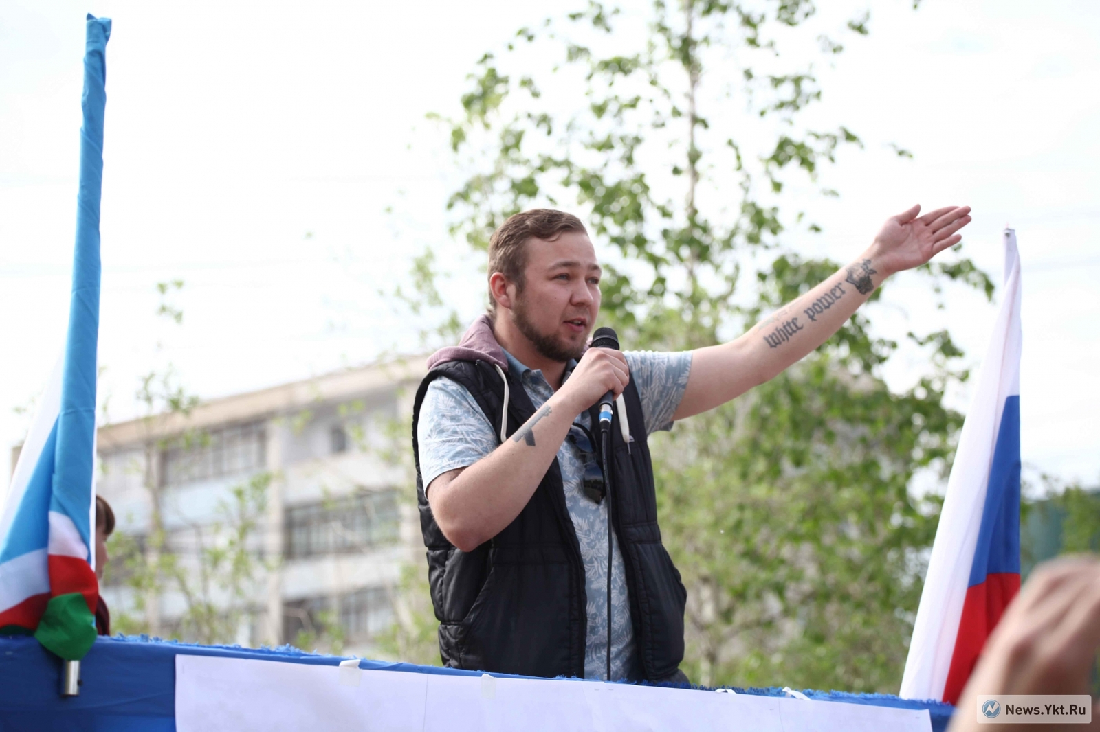 В Якутске на антикоррупционном митинге замечен оратор с татуировкой White power - Якутск, Митинг, Антикоррупционный митинг, White power, Тату