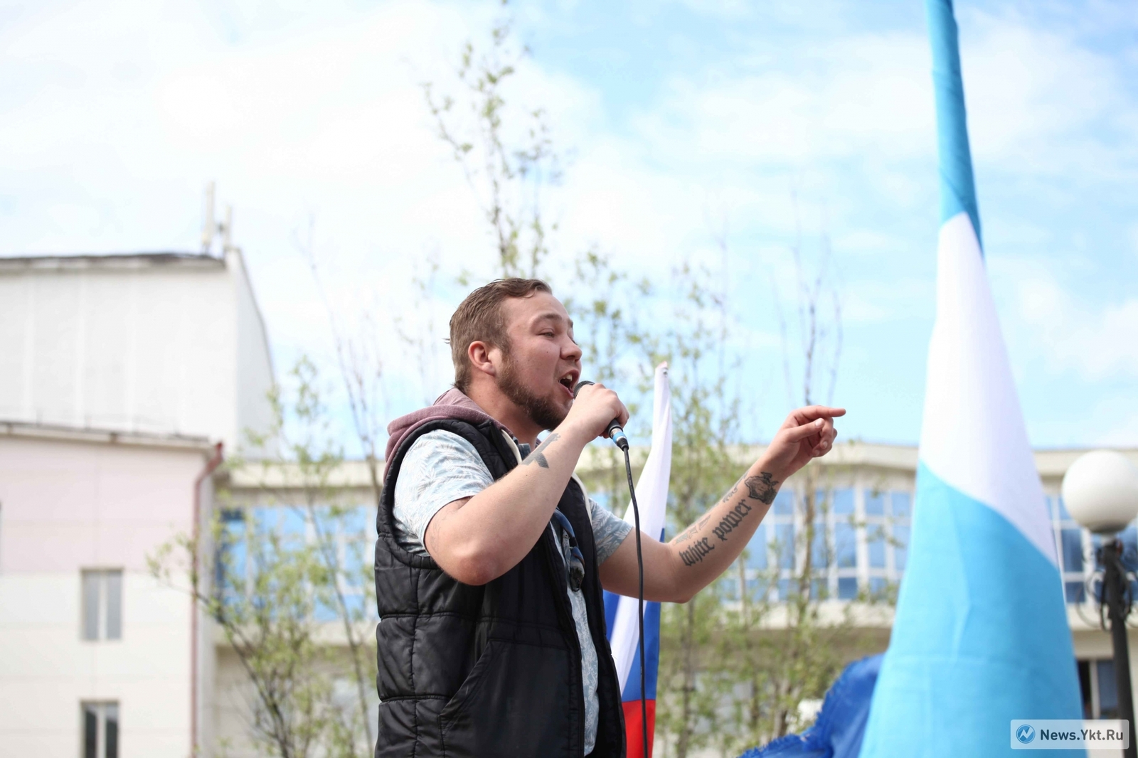 В Якутске на антикоррупционном митинге замечен оратор с татуировкой White power - Якутск, Митинг, Антикоррупционный митинг, White power, Тату